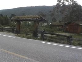 Is this a ranch at Vuluvatnet?  20.4 miles from Skjåk and 755m above sea level